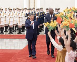 CHINA-BEIJING-XI JINPING-PRESIDENTE DE MOZAMBIQUE-CONVERSACIONES