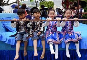 CHINA-YUNNAN-MOJIANG-GEMELOS-FESTIVAL