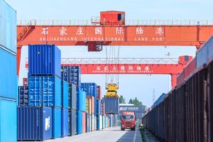 CHINA-HEBEI-SHIJIAZHUANG-PUERTO TERRESTRE INTERNACIONAL-VIAJES DE TRENES DE CARGA