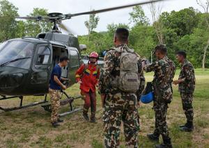 NEPAL-AVALANCHA DE LODO-EQUIPO DE RESCATE CHINO