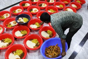 BANGLADESH-DHAKA-RAMADAN-PREPARATIVOS