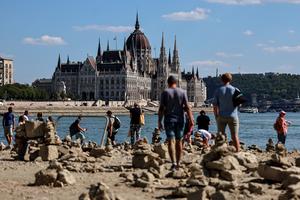 HUNGRIA-BUDAPEST-DANUBIO-RECORD DE DESCENSO