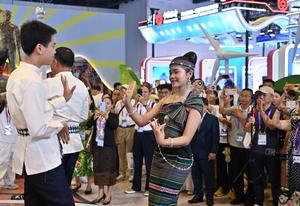 CHINA-GUANGXI-NANNING-23 EDICION DE LA EXPOSICION CHINA-ASEAN-PRESENTACIONES