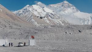 CHINA-XIZANG-MONTE QOMOLANGMA-OZONO VERTICAL-DRON DJI-OBSERVACION