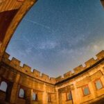 CHINA-HEBEI-GRAN MURALLA-CIELO ESTRELLADO