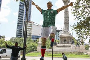 MEXICO-CIUDAD DE MEXICO-COPA MUNDIAL DE LA FIFA 2026-ESCULTURAS GIGANTES