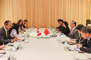 FILIPINAS-MANILA-MINISTRO DE RELACIONES EXTERIORES CHINO-MINISTRA DE ASUNTOS EXTERIORES DE CANADA-REUNION