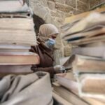 MEDIO ORIENTE-CIUDAD DE GAZA-BIBLIOTECA-VOLUNTARIAS