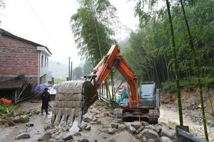 CHINA-HUNAN-YANLING-TIFON SAUDEL-LLUVIA-RESPUESTA