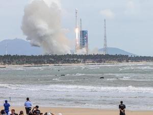 (EyesOnSci) CHINA-HAINAN-LOW EARTH ORBIT SATELLITE GROUP-LAUNCH (CN)