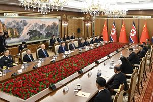 RPDC-PYONGYANG-CHINA-XI JINPING-KIM JONG UN-CONVERSACIONES