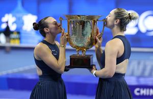 CHINA-BEIJING-TENIS-ABIERTO DE CHINA-DOBLES FEMENINOS-FINAL