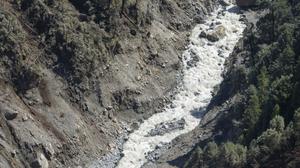 CHINA-XIZANG-GYIRONG-AVALANCHA DE LODO-LAGO DE BARRERA