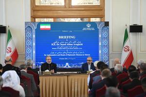 IRAN-TEHERAN-MINISTRO DE RELACIONES EXTERIORES-EMBAJADORES Y DIPLOMATICOS EXTRANJEROS-REUNION