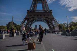 FRANCIA-PARIS-VACACIONES POR EL DIA NACIONAL DE CHINA-TURISTAS CHINOS