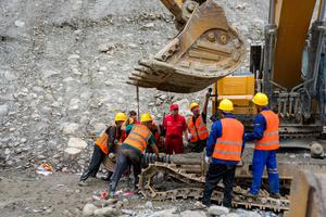 CHINA-XIZANG-GYIRONG-AVALANCHA DE LODO-RESCATE-ZONA CENTRAL AFECTADA