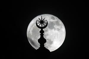 EGIPTO-CAIRO-LUNA LLENA