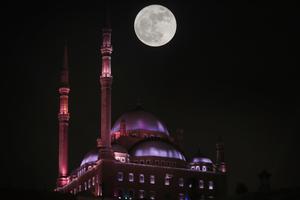 EGIPTO-CAIRO-LUNA LLENA