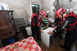 CHINA-FUJIAN-MINHOU-LLUVIAS TORRENCIALES-RESCATE Y SOCORRO