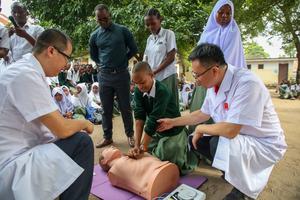 TANZANIA-DAR ES SALAAM-SERVICIOS MEDICOS GRATUITOS POR EL DIA DEL NIÑO