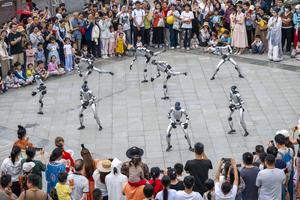 CHINA-VACACIONES DEL PRIMERO DE MAYO-TURISMO