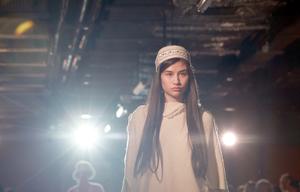 KIRGUISTAN-BISHKEK-DESFILE DE MODAS