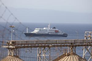 CABO VERDE-PRAIA-CRUCERO HOLANDES-PREOCUPACIONES DE SALUD