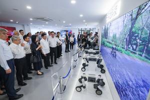 CHINA-ZHEJIANG-HANGZHOU-LAOS-THONGLOUN-VISITA DE ESTADO-LLEGADA