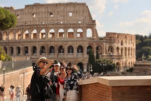 ITALIA-ROMA-TURISMO-TURISTAS CHINOS