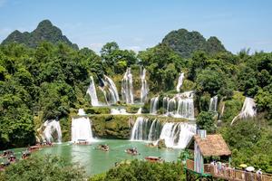 CHINA-VACACIONES DEL PRIMERO DE MAYO-TURISMO