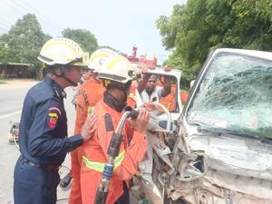 MYANMAR-SAGAING-ACCIDENTE DE TRAFICO