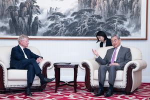 SUECIA-ESTOCOLMO-CHINA-WANG YI-INVESTOR AB-PRESIDENTE DE LA JUNTA DIRECTIVA-REUNION
