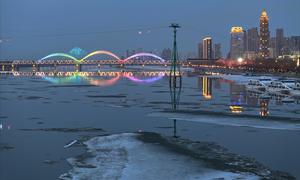 CHINA-HEILONGJIANG-PRIMAVERA-HIELO A LA DERIVA