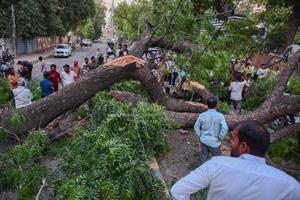 INDIA-UTTAR PRADESH-PRAYAGRAJ-TORMENTA DE POLVO