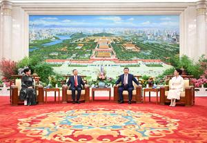 CHINA-BEIJING-XI JINPING-VIETNAM-TO LAM-CONYUGES-DESPEDIDA