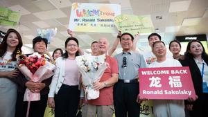 CHINA-HENAN-ZHENGZHOU-RONALD SAKOLSKY-VISITA