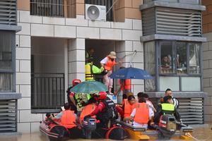 CHINA-GUANGXI-GUIGANG-LLUVIAS TORRENCIALES-PARQUE EDUCATIVO-EVACUACION
