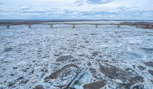 CHINA-HEILONGJIANG-PRIMAVERA-HIELO A LA DERIVA
