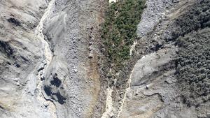 CHINA-XIZANG-GYIRONG-AVALANCHA DE LODO-LAGO DE BARRERA