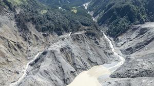 CHINA-XIZANG-GYIRONG-AVALANCHA DE LODO-LAGO DE BARRERA