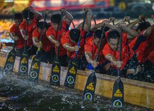 CHINA-GUANGDONG-CARRERA DE BOTES DE DRAGON