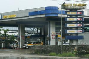 MYANMAR-YANGON-PRECIO DEL COMBUSTIBLE-INCREMENTO