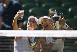 REINO UNIDO-LONDRES-TENIS-WIMBLEDON-DOBLES FEMENINOS-FINAL