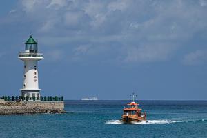 CHINA-HAINAN-SANSHA-TRANSPORTE ENTRE ISLAS