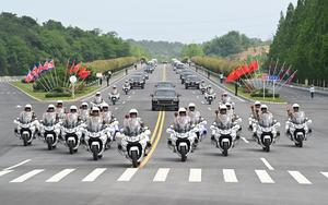 RPDC-PYONGYANG-CHINA-XI JINPING-KIM JONG UN-GRAN CEREMONIA DE DESPEDIDA