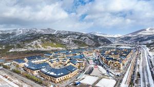 £¨XHDW¡¤Í¼ÎÄ»¥¶¯£©£¨3£©¾­¼Ã¹Û²ìØ­3ÍòÈË³ÔÉÏ¡°±ùÑ©·¹¡±  ¶¬°ÂÐ¡³Ç³çÀñ±ùÑ©¾­¼ÃÈÈ³±Ó¿¶¯