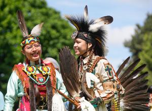 CANADA-COLUMBIA BRITANICA-VANCOUVER-DIA DE LAS MADRES-CELEBRACION