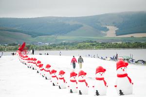 CHINA-MONGOLIA INTERIOR-YAKESHI-TURISMO-ACTIVIDADES DE HIELO Y NIEVE
