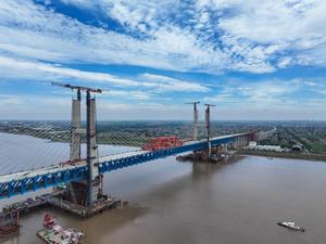 CHINA-SHANGHAI-JIANGSU-PUENTE CARRETERO Y FERROVIARIO DE CHONGQI SOBRE EL RIO YANGTSE