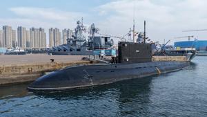 CHINA-SHANDONG-QINGDAO-RUSIA-EJERCICIO NAVAL CONJUNTO-LANZAMIENTO